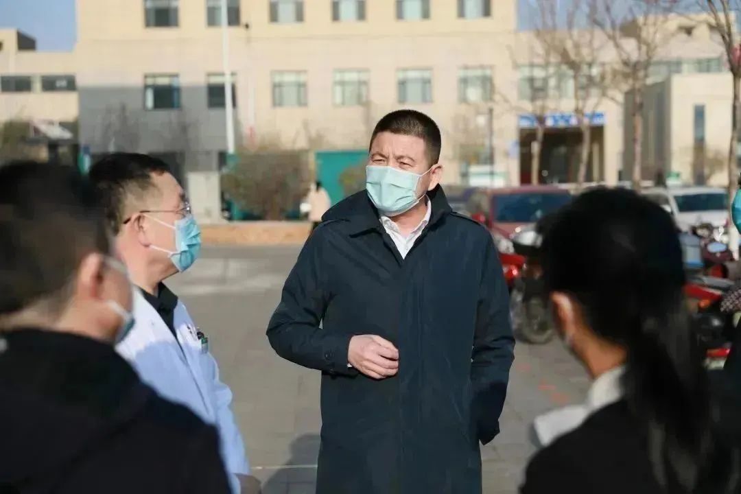 龍港區(qū)人大、區(qū)政府領(lǐng)導(dǎo)一行視察調(diào)研龍港國(guó)際醫(yī)療健康產(chǎn)業(yè)園(圖1)